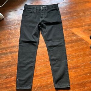 COS Men’s Regular Mid Rise Tapered Black Jeans